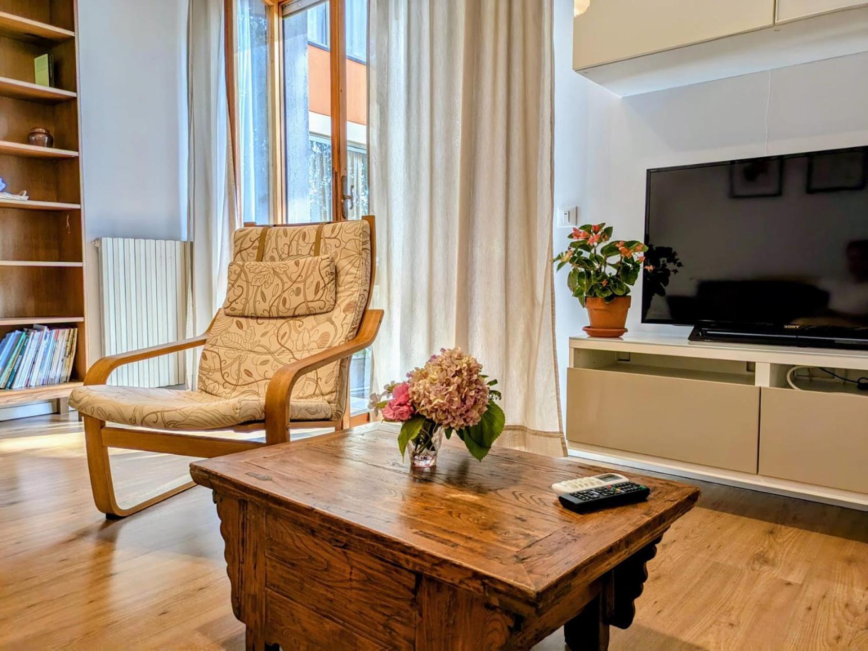 Appartamento Viale Puccini - Free Gated Parking - 3 Minutes From Center Lucques Extérieur photo